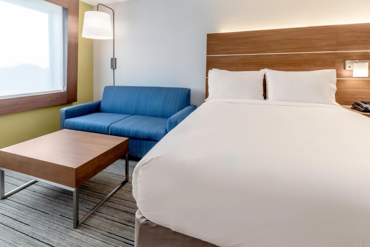 Holiday Inn Express & Suites - Milwaukee West Allis By Ihg Exterior foto