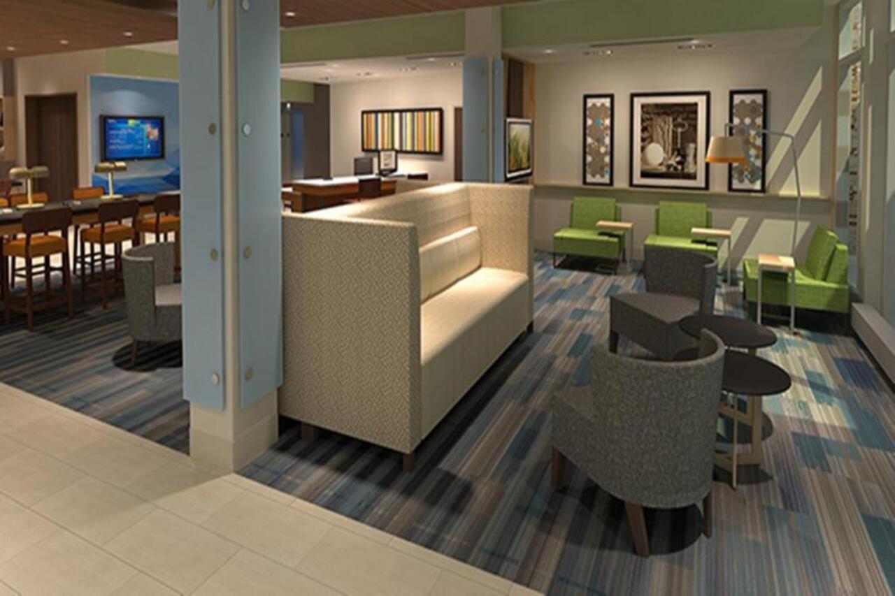 Holiday Inn Express & Suites - Milwaukee West Allis By Ihg Exterior foto
